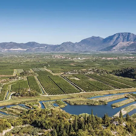 One-bedroom In 아파트 *