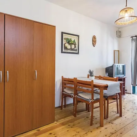 Apartment Awesome In With Kitchen *